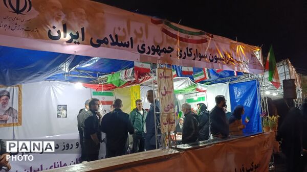 قاب‌هایی خاص از حضور افراد متنوع در تجمعات