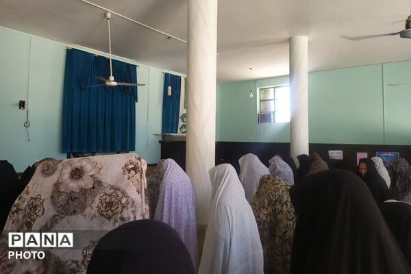حضور بانوان لپویی در عزاداری و نماز ظهر عاشورا