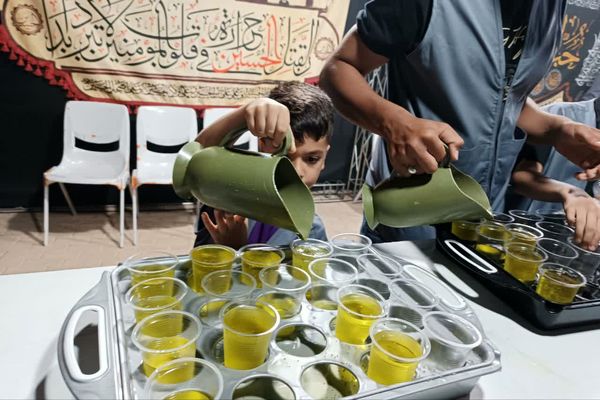 عشق به حسین (ع) سالار شهیدان کربلا چه میکند 