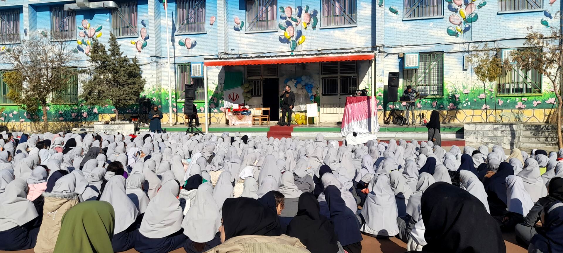جشن شادی در دبستان نیایش