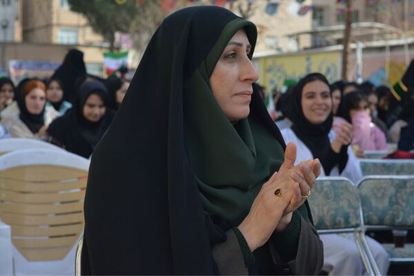 طنین زنگ انقلاب در بهارستان‌دو 