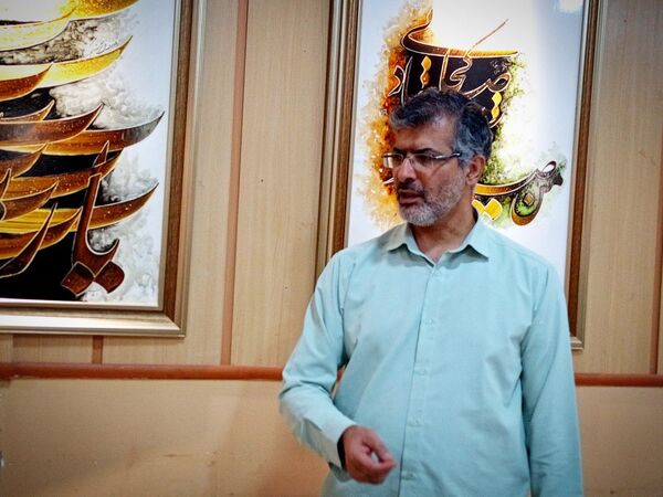دانش آموزان دبیرستان میثاق از نمایشگاه خط بازدید کردند 