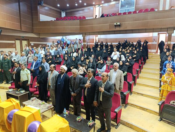 مراسم تجلیل از معلمان شهرستان فراشبند