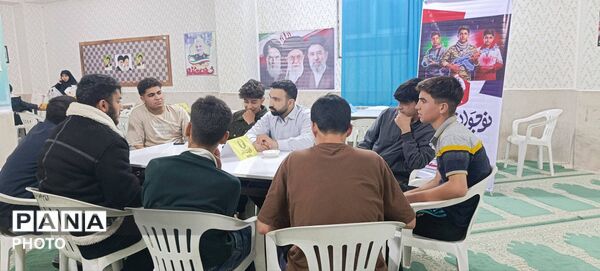 پاتوق پسرانه نوجوان مبارز در آشخانه
