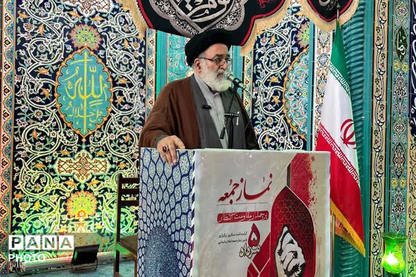 تأکید بر بصیرت و وحدت در نماز جمعه فیروزکوه