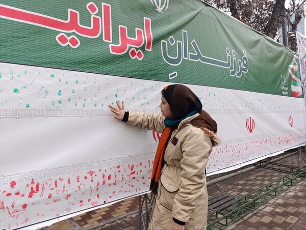 حضور چشمگیر مردم بجنورد در راهپیمایی ۲۲ بهمن