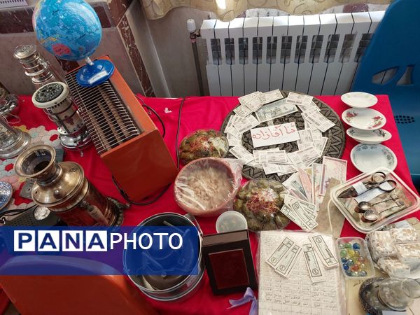 جشنواره غذا به‌مناسبت دهه فجر در دبیرستان معراج 