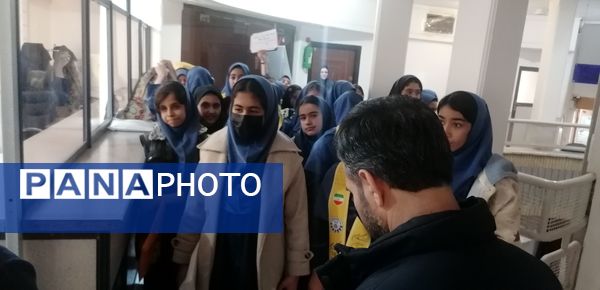 بازدید دانش‌آموزان پیشتاز از شعبه تامین اجتماعی شهرکرد