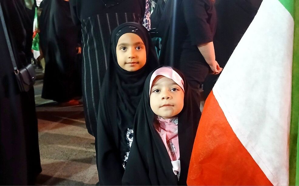 شبی که میدان امام (ره) به یاد پدر ایران روشن شد