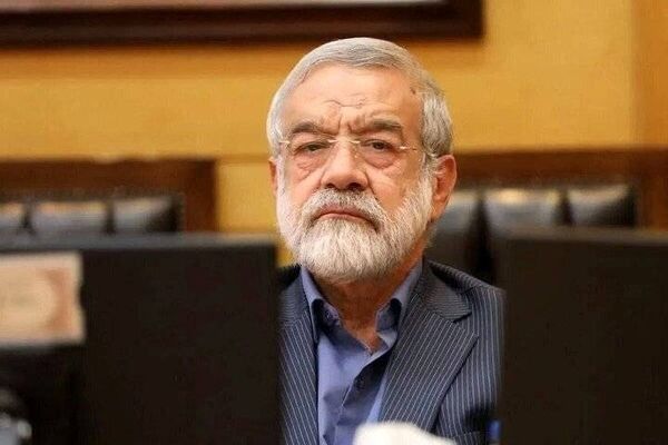 ‌محاصره دریایی ایران رویایی دست‌نیافتنی است‌/ در دفاع از منافع ملی خود لحظه‌ای تعلل نخواهیم کرد
