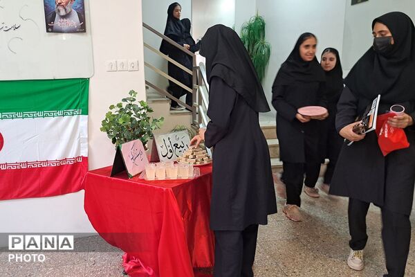 جشن خوش‌آمدگویی ویژه دانش‌آموزان پایه دهم در دبیرستان اسلامی تزکیه ناحیه ۲ شهرری