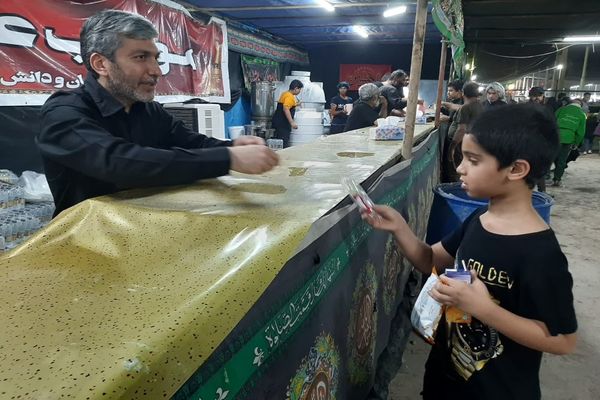 خدمات‌رسانی به زائران در مرز شلمچه همچنان ادامه دارد