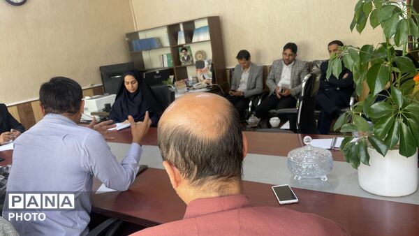 نشست هفتگی کارشناسان حوزه پرورشی تبادکان با تمرکز بر تحول در فرآیندها