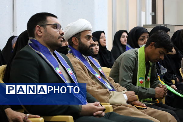 نشست صمیمانه قائم مقام سازمان دانش آموزی با رؤسای سازمان دانش‌آموزی استان کرمان