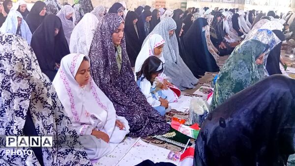 نماز جمعه عبادی و سیاسی در مصلی یاسوج