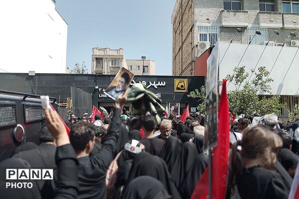 مراسم وداع و بدرقه آقای شهید ایران در مصلی امام خمینی (ره)