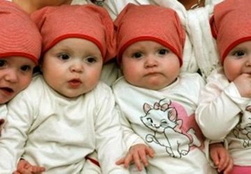 پرداخت مستمری و کمک‌هزینه مراقبتی به خانواده‌های دارای چندقلو