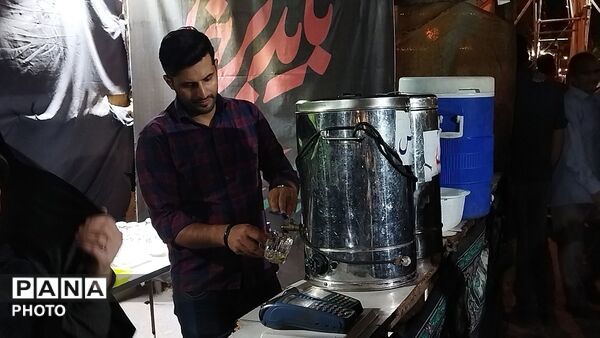 غرفه کانال حسینیه امام خامنه ای و رسانه امام رضا در دویست و شانزدهمین شب از اجتماعات مردمی نیشابور 
