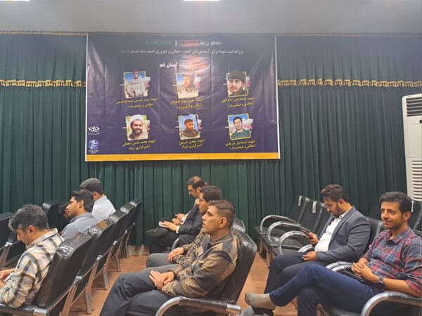 تقدیر از برگزیدگان دو رویداد رسانه‌ای «میثاق» و «سرباز مقاومت» در قم