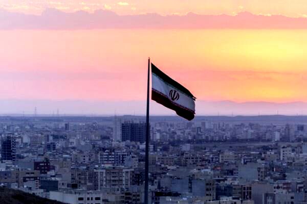 ایران؛ سرزمین قهرمانان، ایستاده برابر طوفان