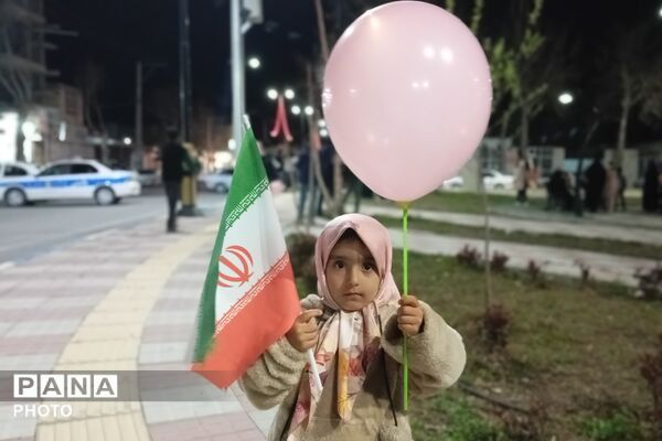 شبی به یاد ماندنی با بادکنک‌های صورتی از جنس ایثار