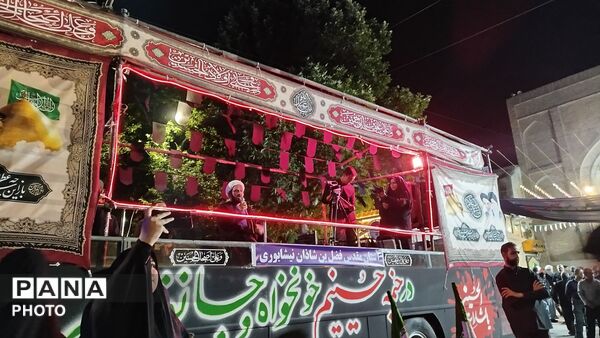 ششمین شب از مراسم عزاداری امام حسین در حسینیه امام خمینی(ره) 