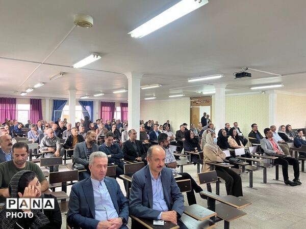 برگزاری انتخابات انجمن اولیا و مربیان در مدرسه وابسته به دانشگاه زانیاران کردستان