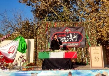 آیین گرامیداشت ایام فاطمیه و تشییع پیکر شهید گمنام در دبیرستان  تیمسار فلاحی ناحیه 1 کرج برگزار شد