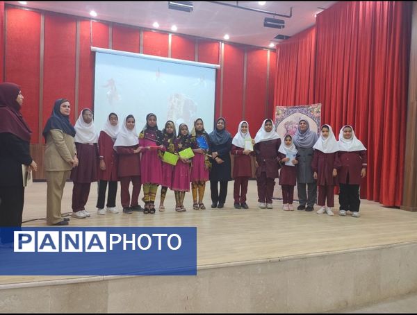 جشنواره خوانش حکایت‌های گلستان سعدی  در فرهنگسرای باغشهر فین