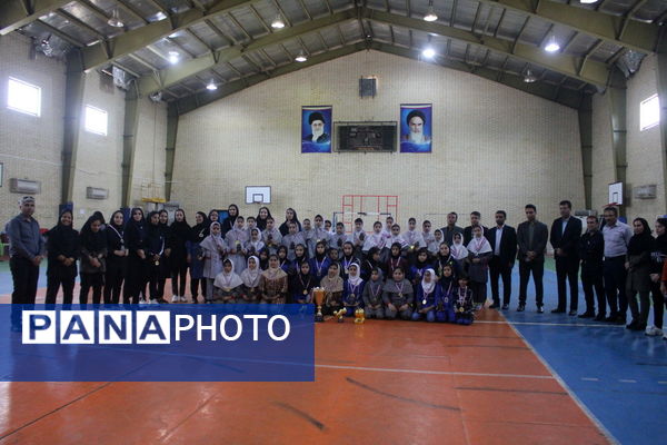 تیم فوتسال دانش‌آموزان دختر شهرستان دشتی قهرمان استان بوشهر