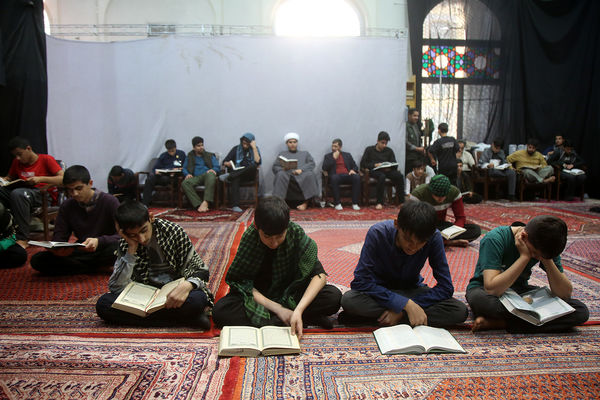 اعتکاف خادمان نوجوان حرم حضرت معصومه(س)