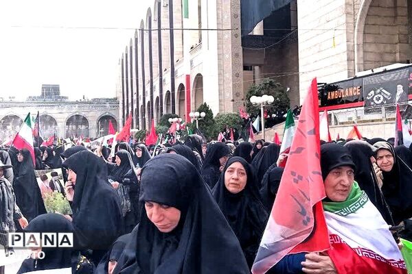 فریاد نسل نو در سوگ رهبر؛ مشقِ وفاداری در قابِ تشییع 