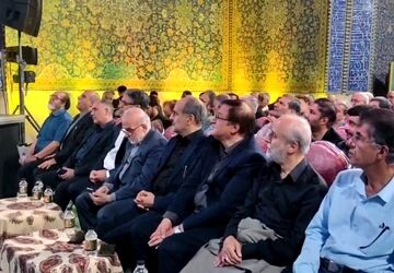 بزرگداشت استاد محمود فرشچیان در مدرسه علمیه امام صادق (ع)