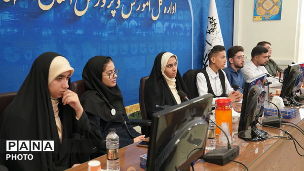 نشست اختتامیه دوازدهمین دوره مجلس دانش آموزی جمهوری اسلامی ایران در استان اصفهان 