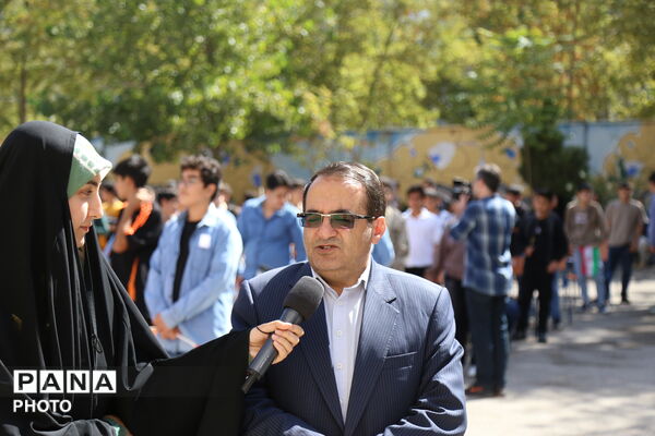 آیین استانی جشن جوانه ها در مدرسه میقات ناحیه یک اردبیل