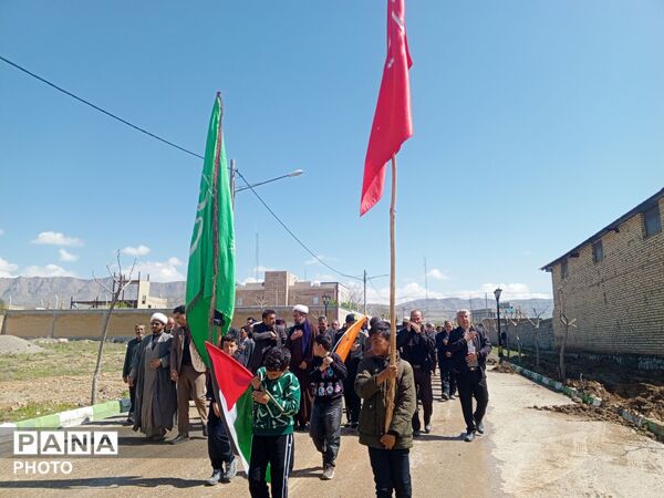 مردم شهر تیتکانلو در سوگ چهلمین روز شهادت رهبر معظم انقلاب