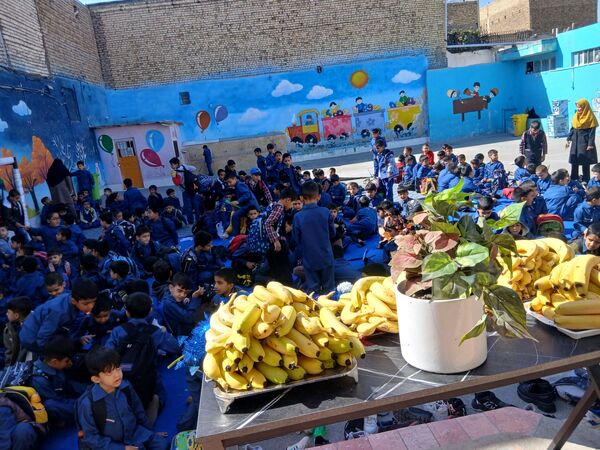 اردوی درون مدرسه‌ای به‌مناسبت روز جهانی کودک 