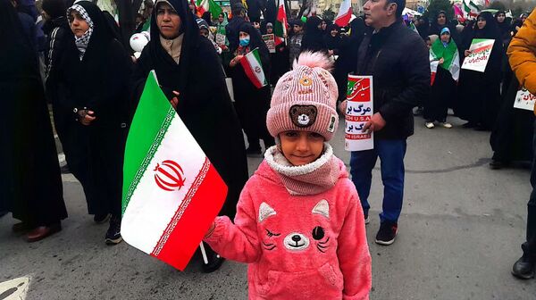 حضور اقشار مختلف جامعه در راهپیمایی پر شکوه ۲۲ بهمن سال ۱۴۰۴