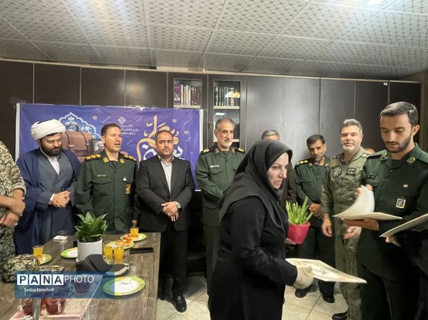 مدرسه‌ای که در هفته معلم رنگ افتخار گرفت