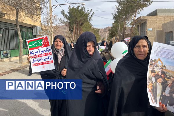 حماسه حضور مردم شهر سورمق در راهپیمایی ۲۲ بهمن