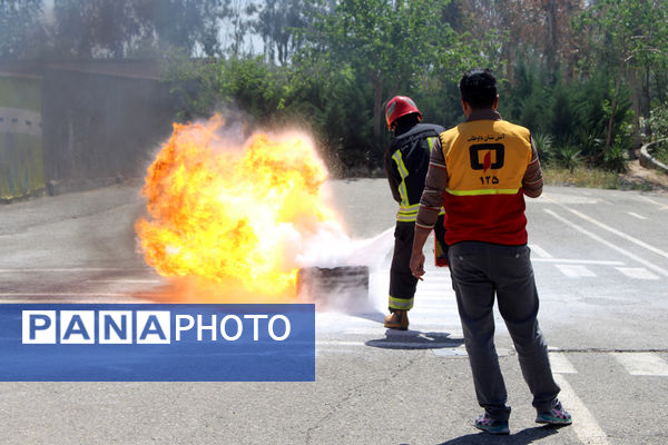 رقابت‌های اطفاء حریق مراقبین سلامت استان قم