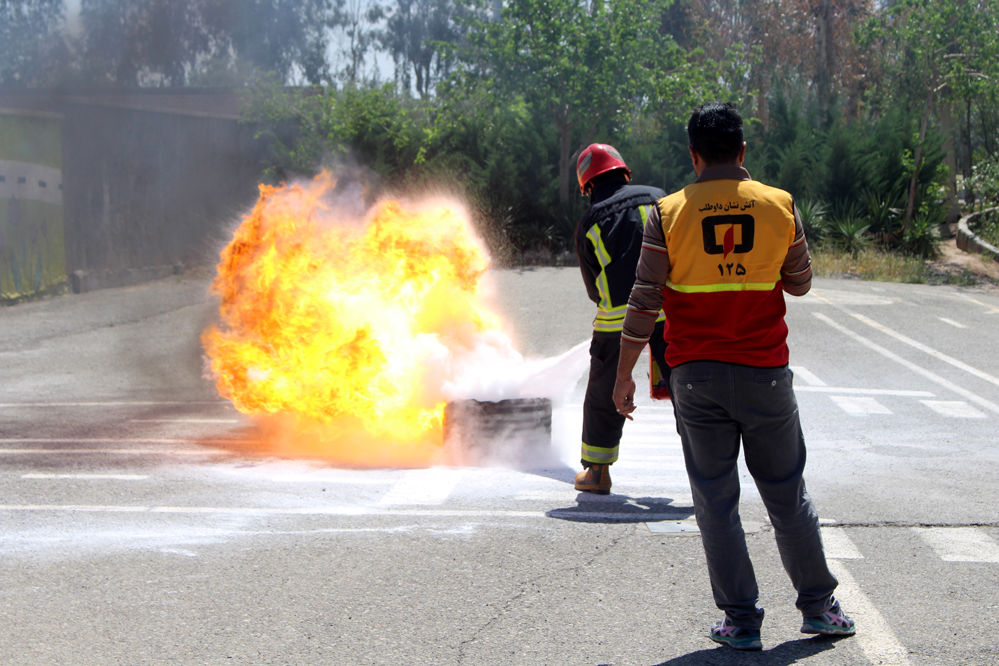 رقابت‌های اطفاء حریق مراقبین سلامت استان قم