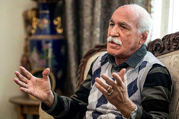 دنیا اونس ملت ایران با رهبر شهیدش را نظاره‌گر است