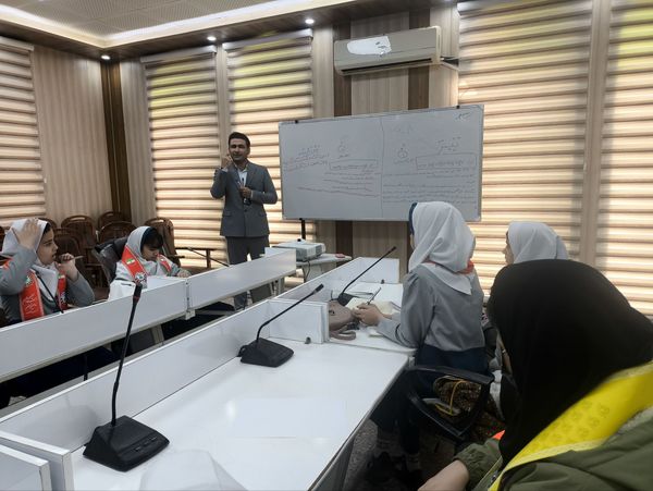 توانمندسازی خبرنگاران نوجوان پانا در پلدختر