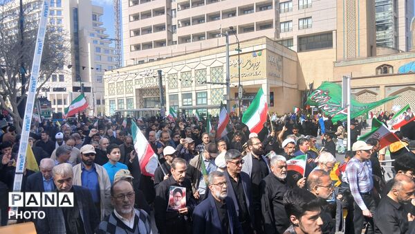 تشییع پیکر شهید سید اسماعیل خطیب و همراهانش در مشهد