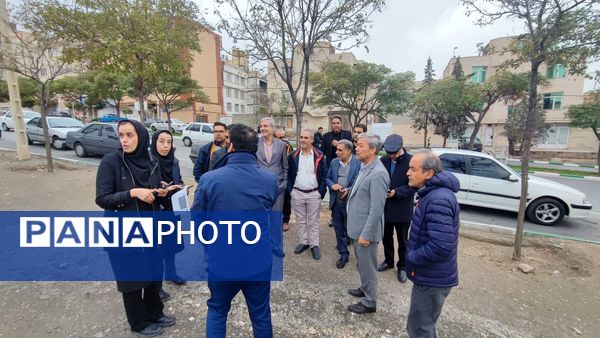 بازدید مدیرکل نوسازی مدارس جهت احداث مدرسه‌ای جدید در ناحیه۶ مشهد