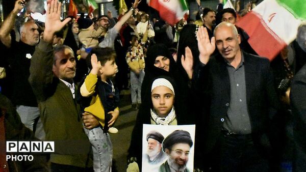 تا پای جان پای ایران می‌مانیم