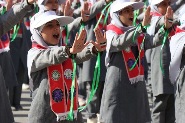 برگزاری برنامه نمادین استانی و مانور تشکیلاتی یاوران انقلاب در خراسان رضوی