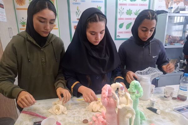 برگزاری مسابقات و درخشش نخبگان جوان در رقابت علمی دبیرستان هیات امنایی مقربی