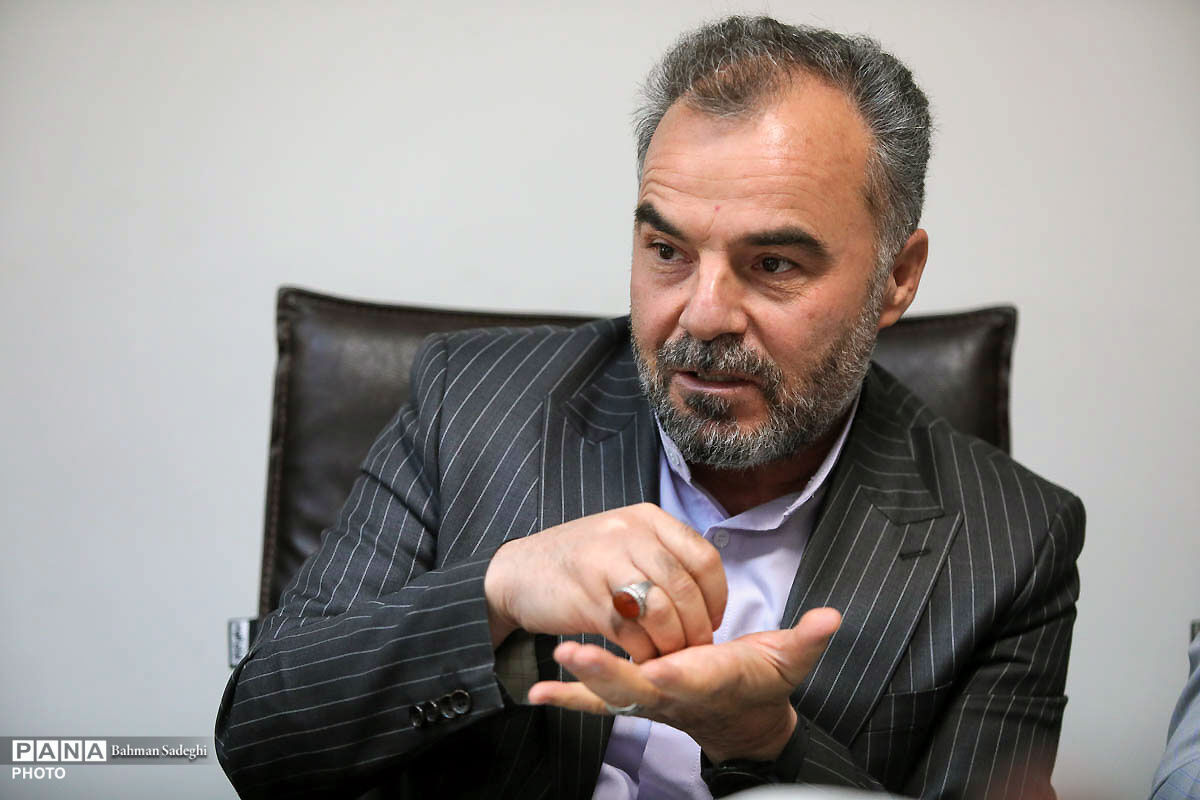 ضرورت بهره‌گیری از ظرفیت نخبگانی مجلس دانش‌آموزی